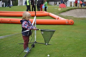 DSC_0066  Golfballen vangen is ook leuk!